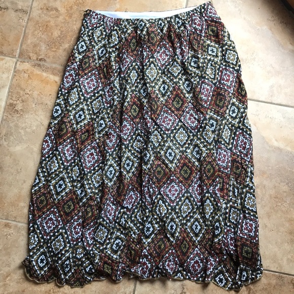 Beautiful bohemian pattern long skirt - Picture 1 of 3